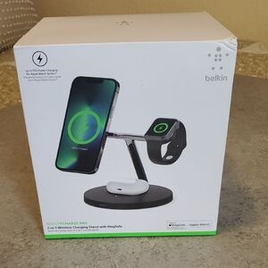 Belkin BoostCharge Pro 3-in-1 Charging Stand Black